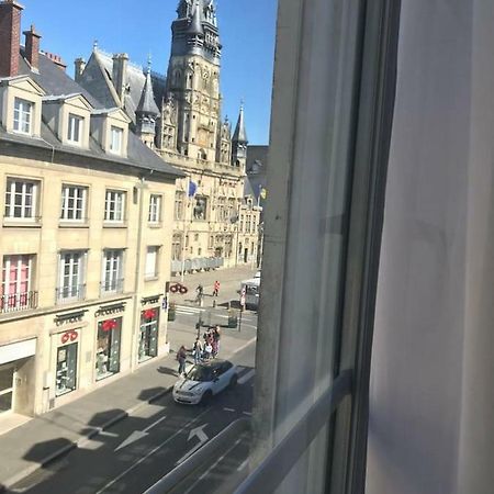 Appartement De Charme En Plein Coeur Du Centre Ville De Compiègne מראה חיצוני תמונה