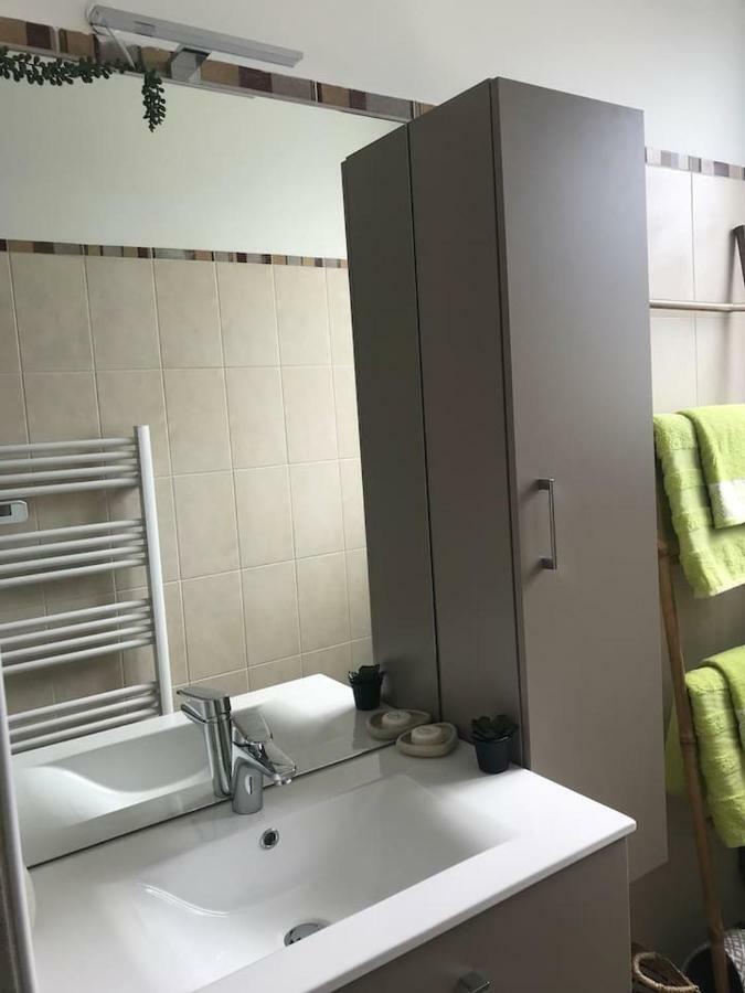 Appartement De Charme En Plein Coeur Du Centre Ville De Compiègne מראה חיצוני תמונה