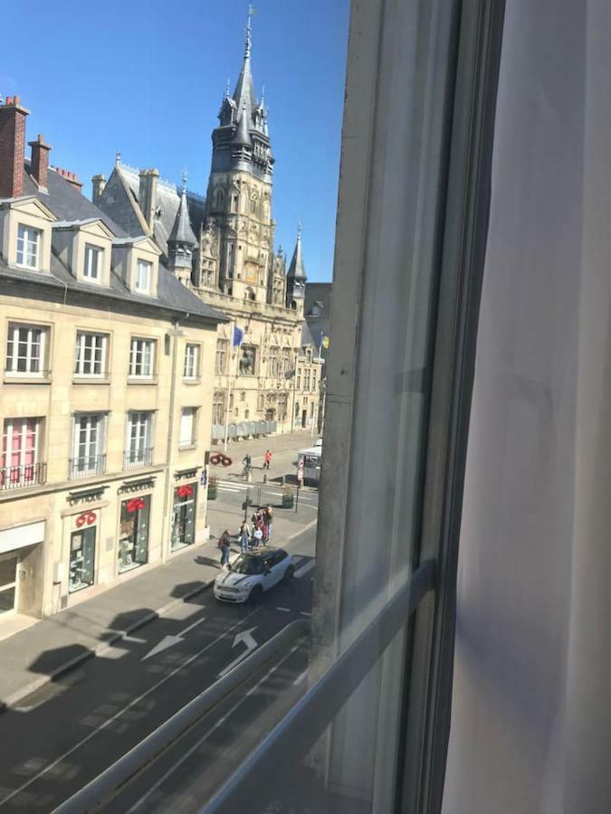 Appartement De Charme En Plein Coeur Du Centre Ville De Compiègne מראה חיצוני תמונה